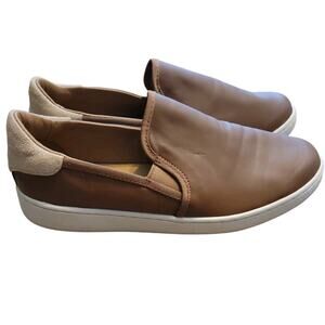 Ugg Australia Women's Cas Leather Fashion Sneaker Size 10 EUC